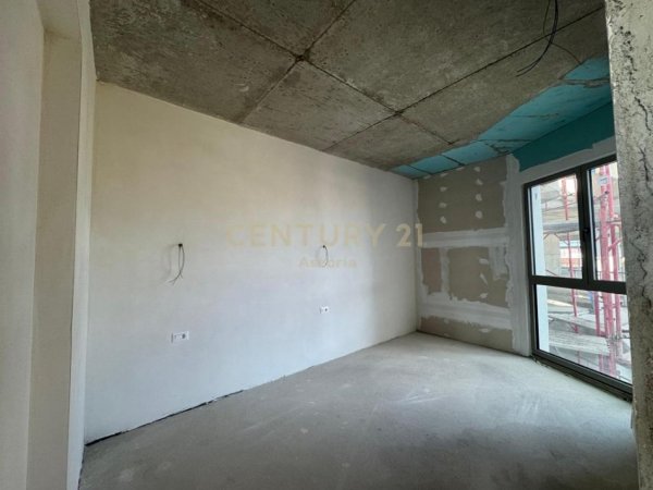 Tirane, shitet apartament 3+1+Aneks+Ballkon Kati 8, 129 m² 322.000 € (Bukevardi i Ri)