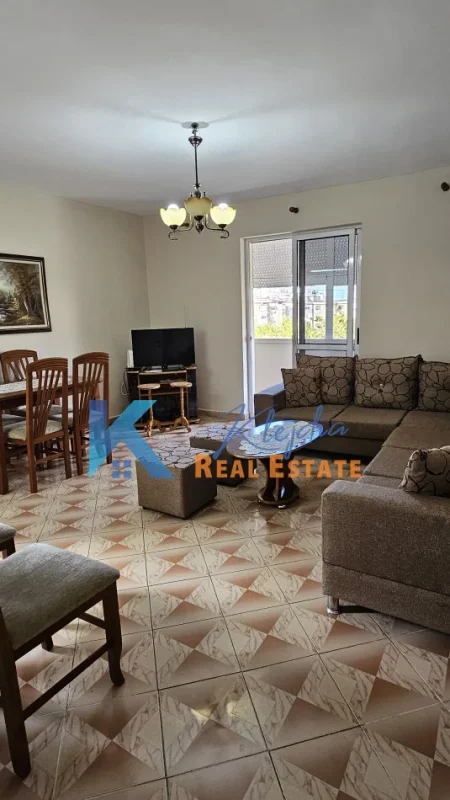 Tirane, jap me qera apartament 2+1+Aneks+Ballkon Kati 5, 80 m² 500 € (Bulevardi Bajram Curri, afer Maternitetit te Ri)