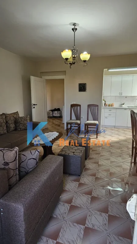 Tirane, jap me qera apartament 2+1+Aneks+Ballkon Kati 5, 80 m² 500 € (Bulevardi Bajram Curri, afer Maternitetit te Ri)