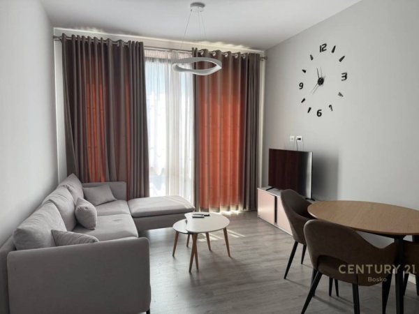 Tirane, jepet me qera apartament 1+1 Kati 2, 64 m² 450 € (Spitali Ushtarak)