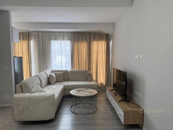 Tirane, jepet me qera apartament 2+1 Kati 1, 86 m² 550 € (Laprake)