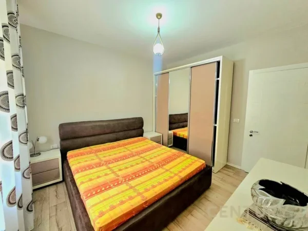 Tirane, jepet me qera apartament 2+1 Kati 2, 100 m² 670 € (Kopshti Zologjik)