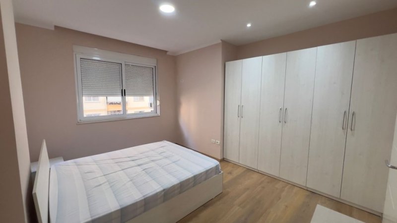 Tirane, jepet me qera apartament 1+1 Kati 2, 67 m² 400 € (Astir , Kompleksi Fratari)