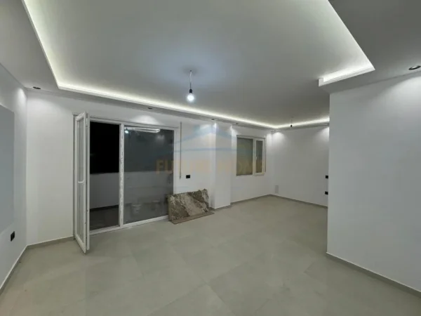 Tirane, shitet apartament 2+1+Ballkon Kati 2, 108 m² 125.000 € (FRESK)