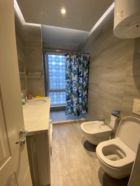 Tirane, jepet me qera apartament duplex 2+1+Ballkon Kati 5, 110 m² 620 € (Porcelan)