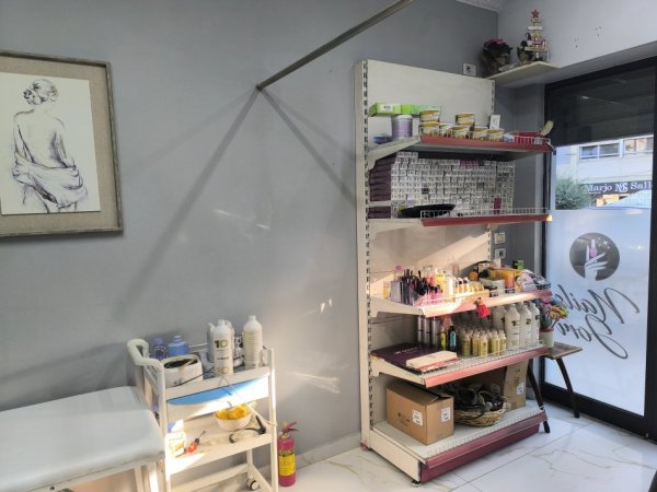Tirane, jepet me qera dyqan Kati 0, 30 m² 400 € (Gjergj Legisi)