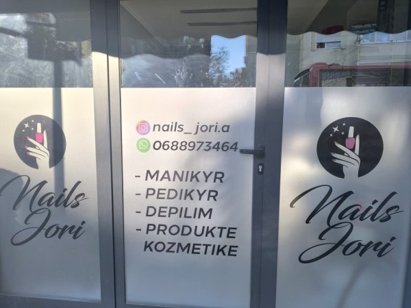 Tirane, jepet me qera dyqan Kati 0, 30 m² 400 € (Gjergj Legisi)