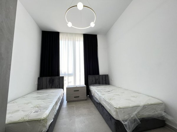 Tirane, jepet me qera apartament 2+1 , 1.300 € 