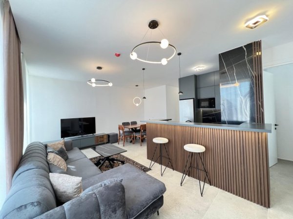 Tirane, jepet me qera apartament 2+1 , 1.300 € 