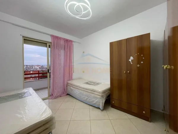 Tirane, jepet me qera apartament 2+1 Kati 6, 115 m² 600 € (Rruga Kongresi i Manastirit)