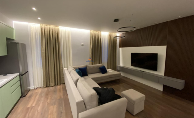 Tirane, jepet me qera apartament 2+1+Ballkon Kati 5, 108 m² 830 € (liqeni i thate)