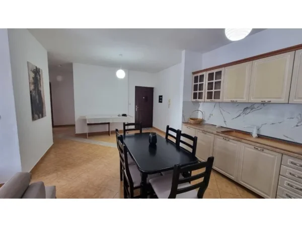 Tirane, jepet me qera 2+1 Kati 7, 113 m² 500 € (Unaza e re)
