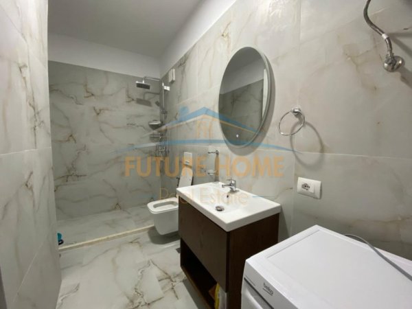 Tirane, jepet me qera apartament 2+1+Ballkon Kati 8, 77 m² 1.200 € (Zogu i Zi)