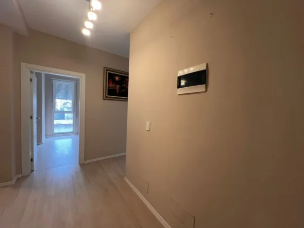 Tirane, shitet apartament 3+1 Kati 1, 100 m² 160.000 € (Xhamia e Selites)