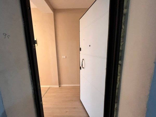 Tirane, shitet apartament 3+1 Kati 1, 100 m² 160.000 € (Xhamia e Selites)