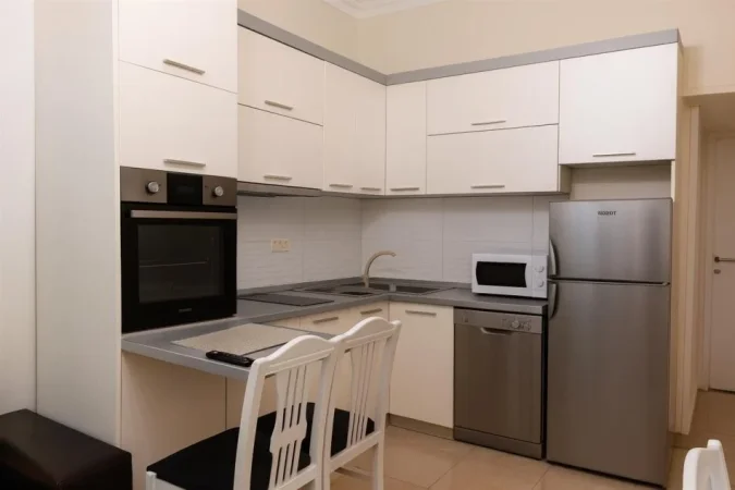 Tirane, jepet me qera apartament 2+1+Ballkon Kati 5, 75 m² 600 € 