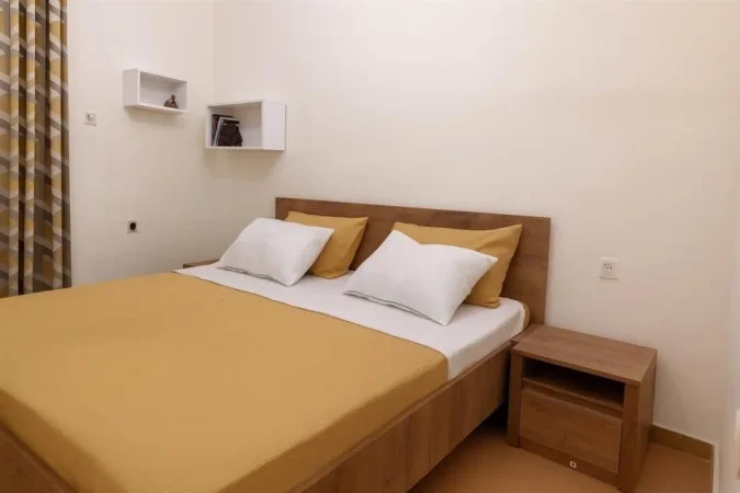 Tirane, jepet me qera apartament 2+1+Ballkon Kati 5, 75 m² 600 € 