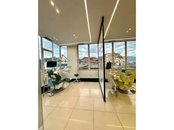 Tirane, shitet Kati 2, 90 m² 50.000 € 