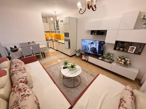 Tirane, shes apartament 1+1 Kati 9, 59 m² (Aleksandri I Madh)