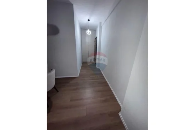 Tirane, jepet me qera apartament 1+1 Kati 2, 65 m² 650 € (Kodra e Diellit)