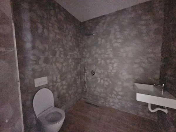 Tirane, shitet apartament 3+1 Kati 8, 135 m² 262.000 € 