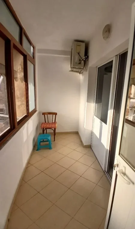 Tirane, jepet me qera apartament 1+1 Kati 4, 65 m² 450 €
