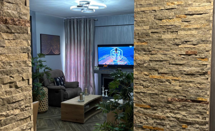 Tirane, jepet me qera apartament 2+1+Ballkon Kati 4, 80 m² 700 € (21 dhjetori)