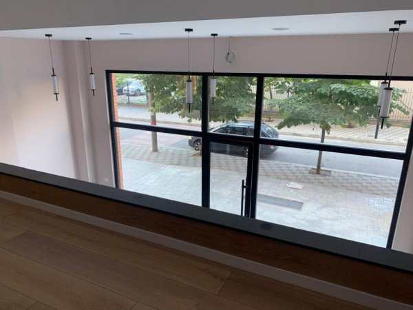 Tirane, jepet me qera Kati 1, 100 m² 1.200 € 