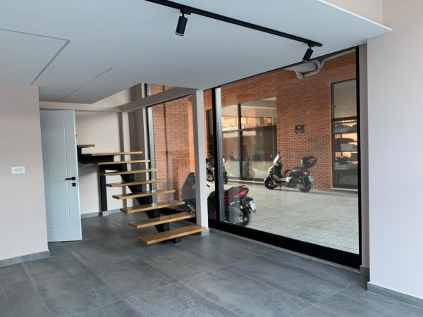 Tirane, jepet me qera Kati 1, 100 m² 1.200 € 