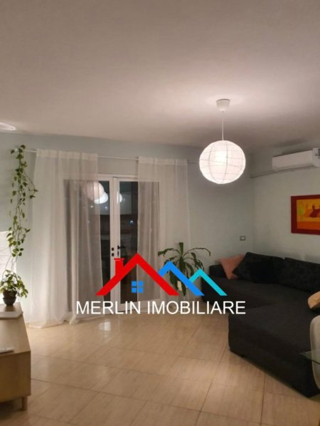 Tirane, jepet me qera apartament 1+1+Ballkon Kati 6, 91 m² 600 € (RRUGA ALI VISHA,ALI DEM)