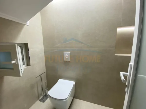 Tirane, jepet me qera Vile 2+1 Kati 3, 110 m² 1.000 € 