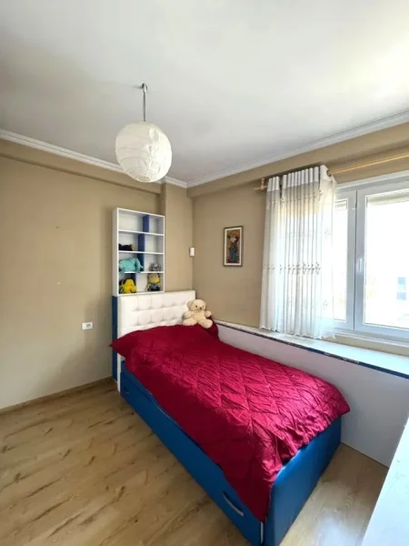 Tirane, shes apartament 2+1 Kati 4, 120 m² 280.000 € (Komuna e Parisit)