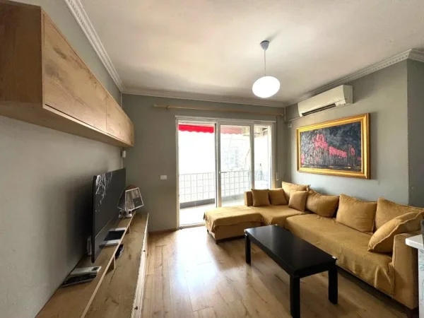 Tirane, shes apartament 2+1 Kati 4, 120 m² 280.000 € (Komuna e Parisit)