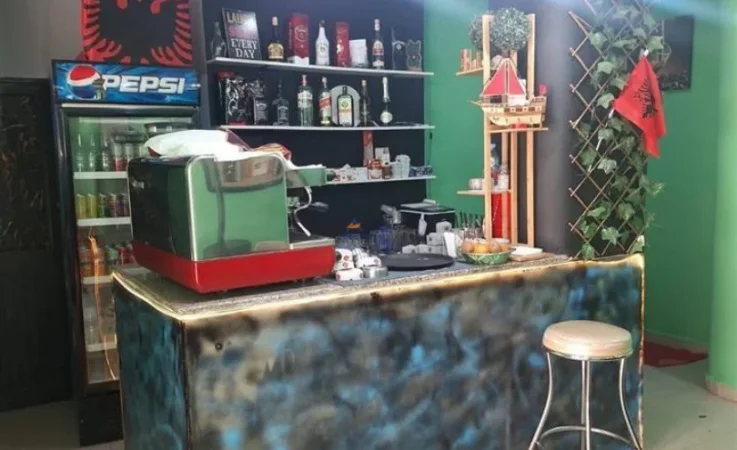 Tirane, shitet ambjent biznesi Kati 1, 60 m² 60.000 € (ali demi)