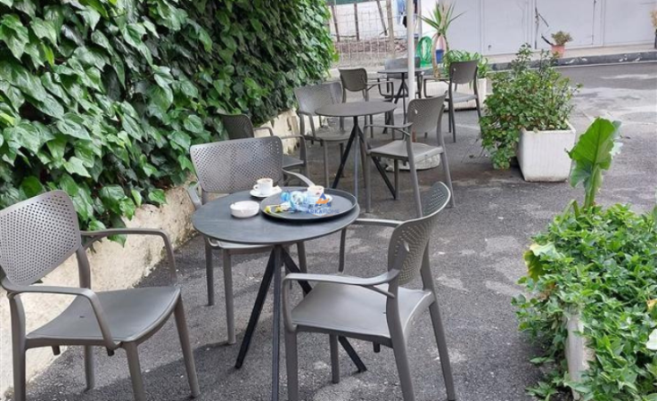 Tirane, shitet ambjent biznesi Kati 1, 60 m² 60.000 € (ali demi)