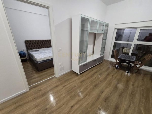 Tirane, jepet me qera apartament 1+1 Kati 4, 47 m² 450 € (Kompleksi Kadiu)