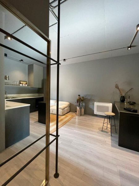 Tirane, jepet me qera apartament 2+1+Ballkon , 115 m² 2.500 € (Rruga e Elbasanit)