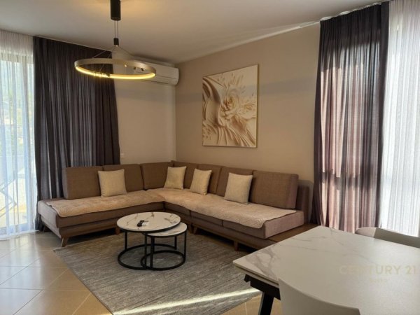 Tirane, jepet me qera apartament 2+1 Kati 5, 116 m² 600 € (Rezidenc City View)