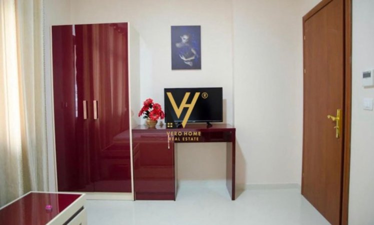 Tirane, jepet me qera hotel Kati 0, 700 m² 6.000 € (UNAZA E RE)