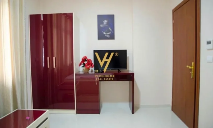 Tirane, jepet me qera hotel Kati 0, 700 m² 6.000 € (UNAZA E RE)