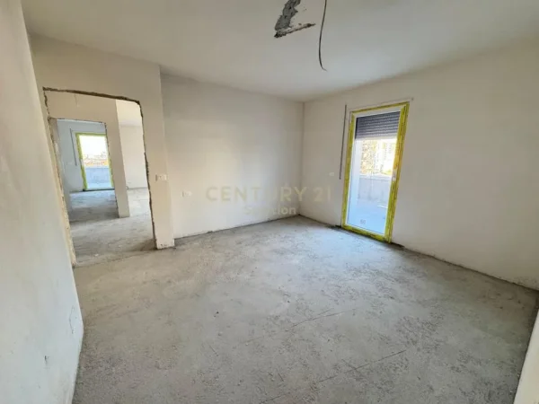 Tirane, shitet apartament 2+1+Ballkon Kati 5, 163 m² 230.000 € (rruga XHAFIZE KEKO)