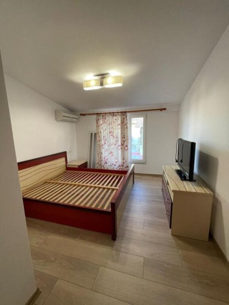 Tirane, jepet me qera apartament 1+1+Ballkon Kati 5, 65 m² 480 € (Rruga Bill Klinton, tek mbikalimi)