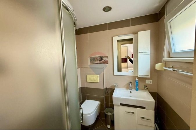 Tirane, jepet me qera apartament 2+1+Aneks+Ballkon Kati 4, 92 m² 700 € (Kompleksi Kontakt)