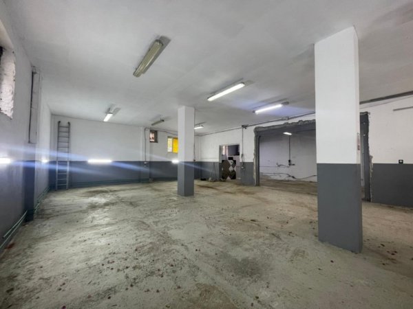 Tirane, jepet me qera ambjent biznesi Kati 0, 280 m² 1.300 € (Siri Kodra)