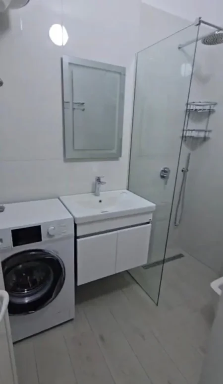 Tirane, jepet me qera apartament 1+1 Kati 2, 30 m² 400 € 
