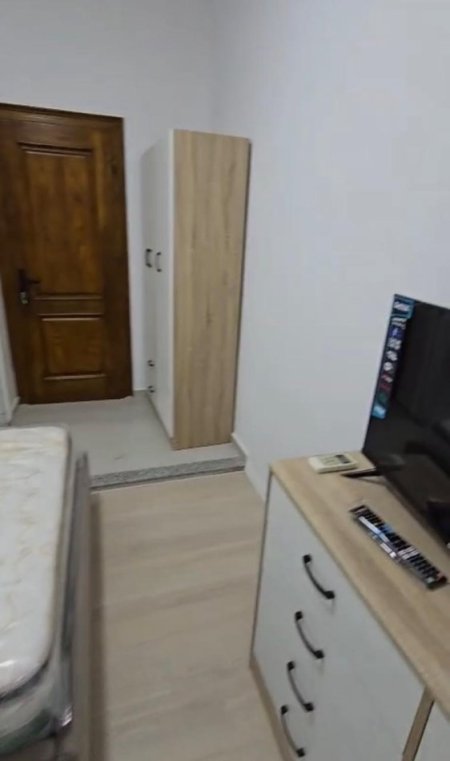 Tirane, jepet me qera apartament 1+1 Kati 2, 30 m² 400 € 