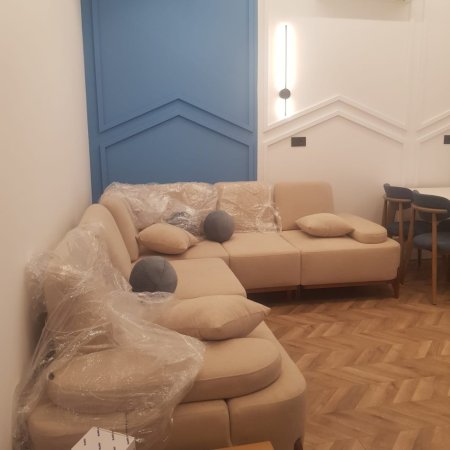 Tirane, jepet me qera apartament 2+1 Kati 0, 900 € 
