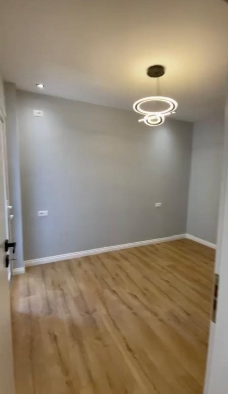 Tirane, shitet apartament 1+1+Ballkon Kati 6, 43 m² 98.000 € 