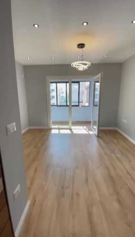 Tirane, shitet apartament 1+1+Ballkon Kati 6, 43 m² 98.000 € 