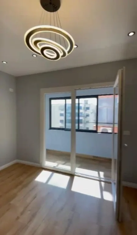 Tirane, shitet apartament 1+1+Ballkon Kati 6, 43 m² 98.000 € 